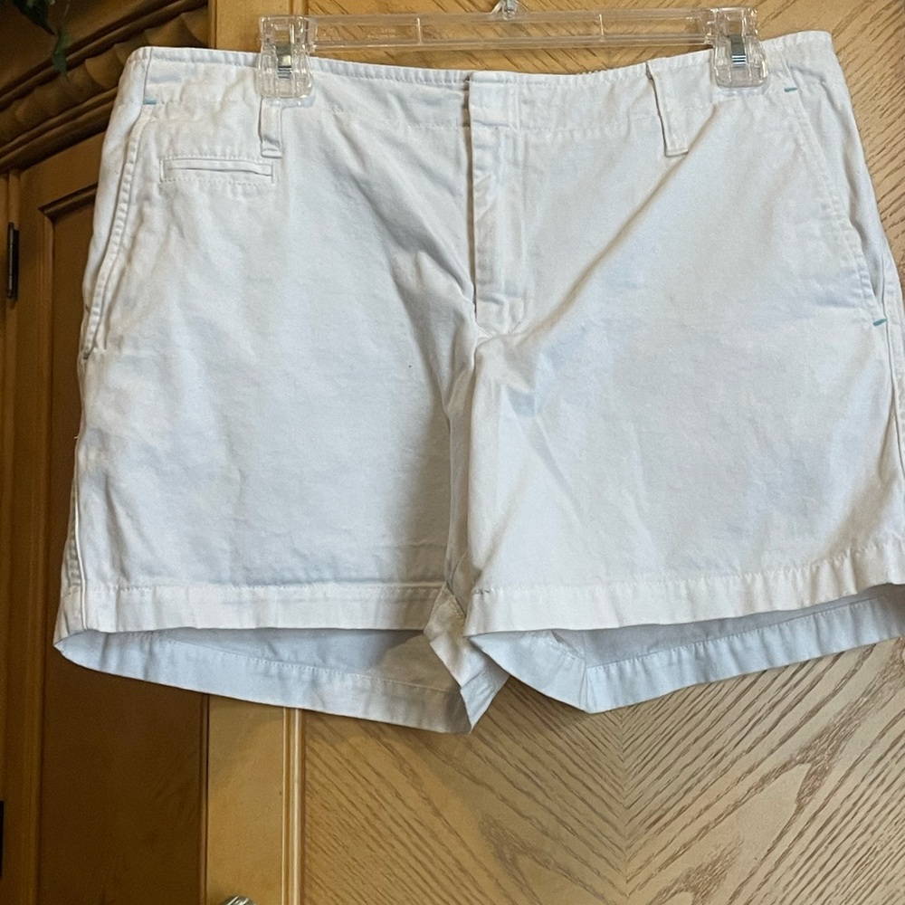 Tommy Hilfiger white chino shorts size 12